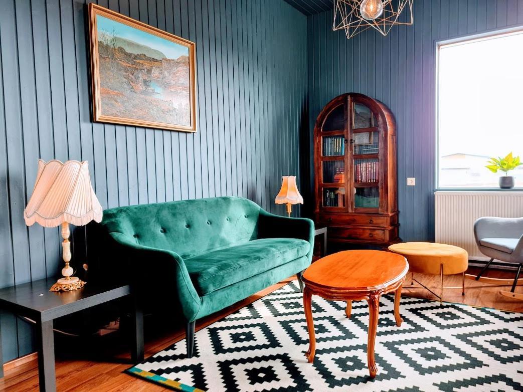 Hlin Guesthouse 바르말리오 외부 사진